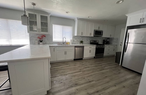 Stockton House | Home Away From Home - Beautifully remodeled 4 bedroom home in the Central valley
