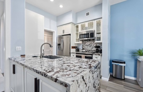 Kapolei Condo | Home Away from Home, Beach Villa!