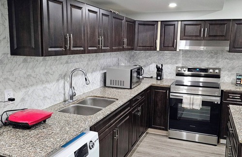 Halton Regional Municipality Apartment | Home Away from Home