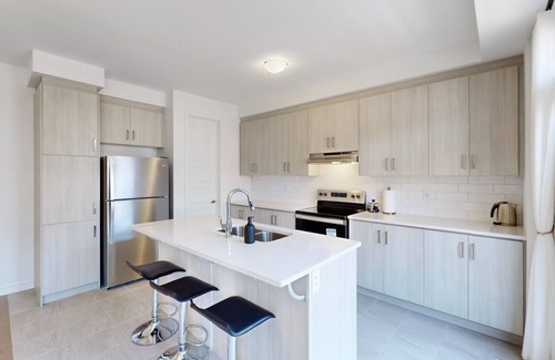 Oakville House | Home Away From Home