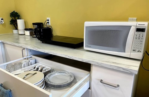 Fort Gary Apartment | HOME AWAY FROM HOME