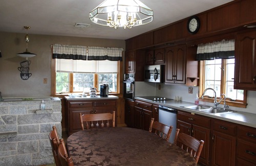 Martindale House | Home away from home - edge of small town Martindale