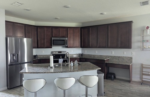 Riverview House | Home Away From Home For Traveling Nurses, Professionals, or Families
