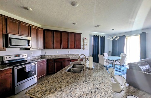 Riverview House | Home Away From Home For Traveling Nurses, Professionals, or Families