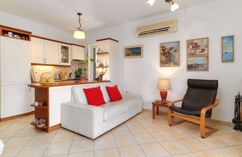 Nea Makri Condo | Home Away from Home.