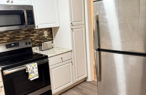 Church Street House | Home Away From Home…Just 8 Min From the Airport!