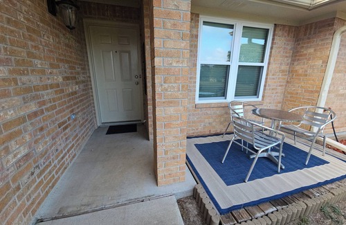 Belton House | Home away from Home on quiet Cul de Sac