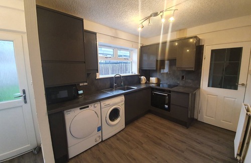 Aberdeen House | Home Away from Home. Relax and Enjoy your stay