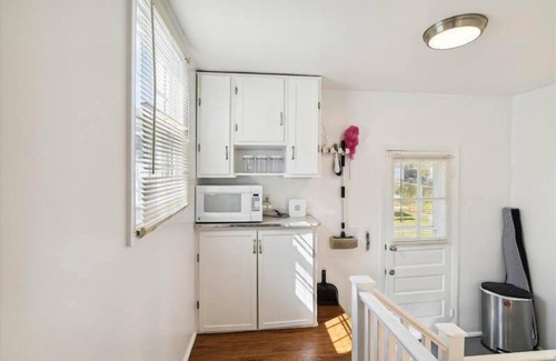 Annapolis Apartment | Home Away From Home S