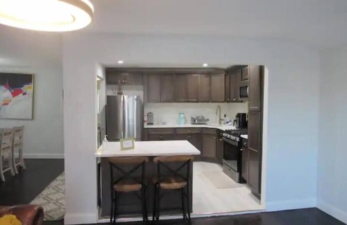 Queens Apartment | Home Away From Home