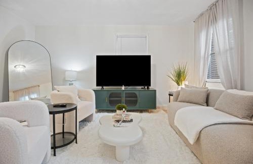Washington Apartment | Home away from Home