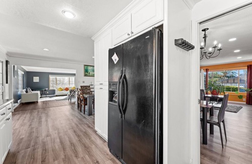 Rodeo House | Home Away From Home w/Big Pool and Hot Tub