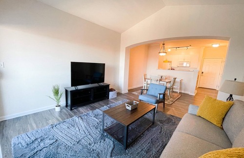 Frederick Apartment | Home away from home with stunning mountain views