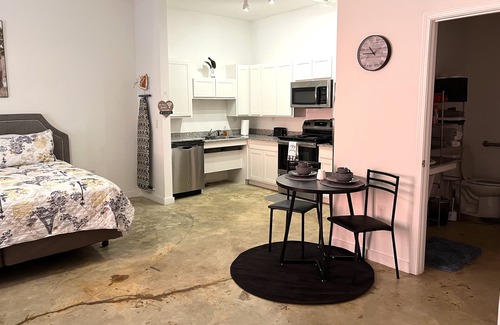 Medical District Apartment | Home Away Loft in Downtown Memphis