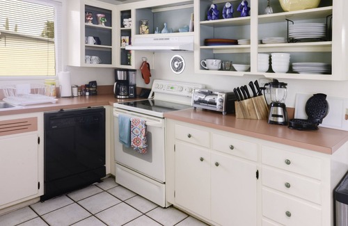Tucson House | Home+Breakfast Food+Hot Tub+KOI Pond+gr8 4 BIG Groups