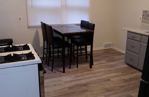 Davenport Apartment | Home feeling away from home traveling nurse discounts