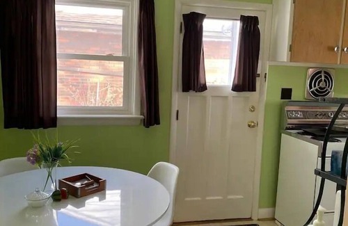 Cambridge House | Home for 6, many amenities added. Minutes from Galt downtown.