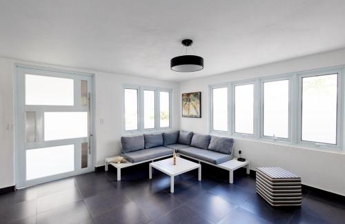 Florida House | Home for 9 with Pool and Solar Panels in Vieques!