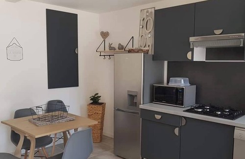 Sainte-Genevieve-les-Gasny Apartment | Homerez - Apt. Sainte-Geneviève-lès-Gasny