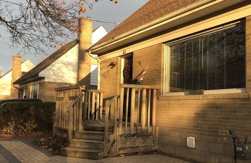 Brampton Apartment | Home from Home!