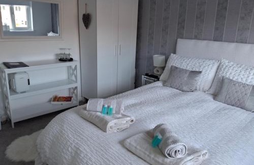 Rochford House | HOME from HOME GUEST HOUSE