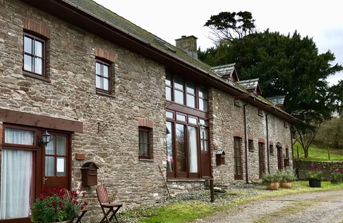 Pencelli Cottage | "Home from Home" in the Bannau Brycheiniog with stunning views of the Usk Valley