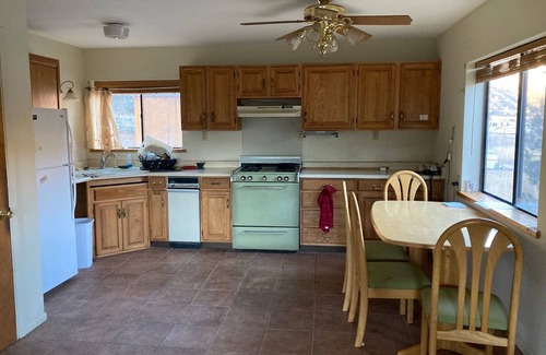 Silver City House | HOME IN HOT SPRINGS!