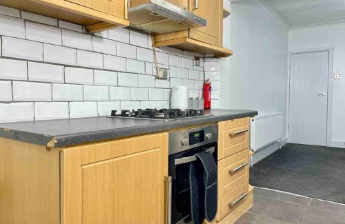 Chatham Apartment | Home In Medway Chatham