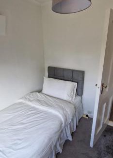 Monkstown House | Home in Monkstown