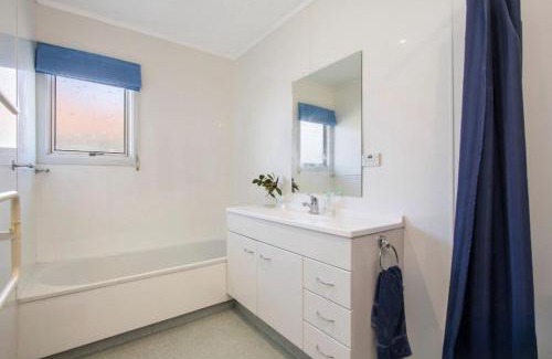 Waihi House | Home in Waihi 10mins from beach!