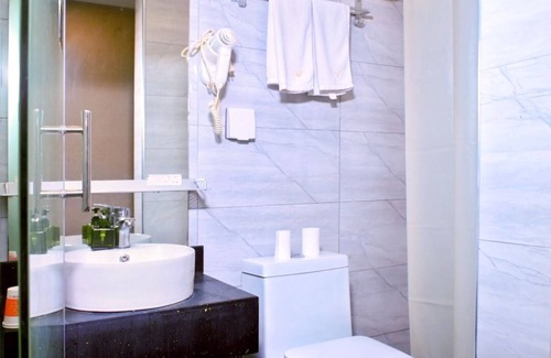 Changning Hotel | Home Inn Shanghai Songhong Road Metro