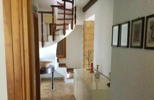 Santa Margherita di Belice House | Homerez - Spacious house 12 km away from the beach for 7 ppl. with garden
