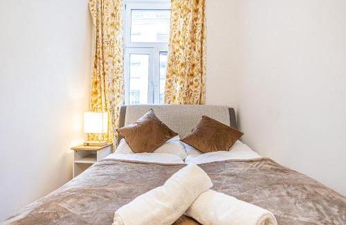 Penzing Apartment | Home Like 2BR Apt Near Wien Penzing