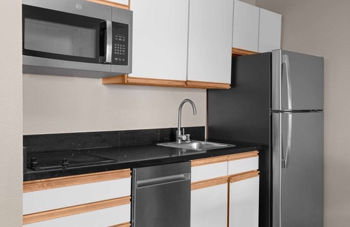 Milpitas House | Home-like Suite w/Fully Equipped Kitchen w/free breakfast