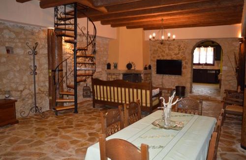 Aleimmatades House | Home · Makrades Corfu