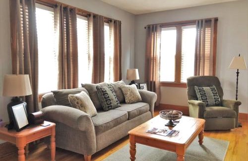 Omaha House | Home near Zoo/College World Series/Downtown