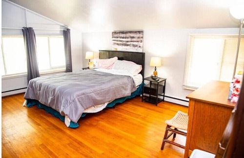 Rockford House | Home, not a hotel; personal, not corporate management.