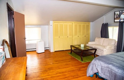 Rockford House | Home, not a hotel; personal, not corporate management.