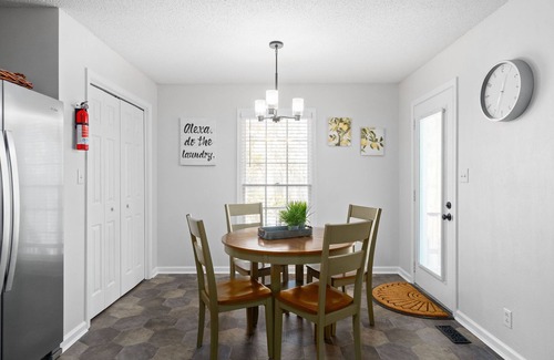 Olmstead House | Home on a cul-de-sac in Clarksville/Sango area.