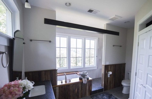 Lindseyville House | Home on Nolin Lake with Incredible Views. 17 miles from Mammoth Cave