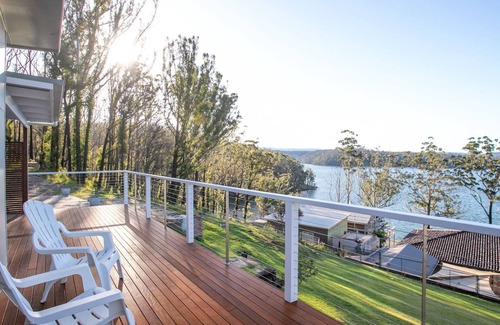 Lake Conjola House | Home On the Water Enjoy a relaxing lakeside hideaway at this charming and cosy
