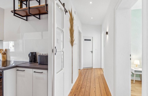 Dotzheim Apartment | Home.ON Wiesbaden modernizes old apartment