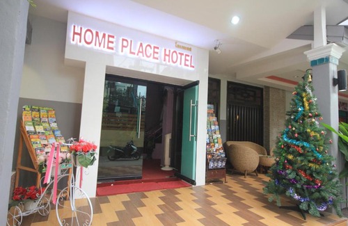 Thapae Hotel | Home Place Hotel