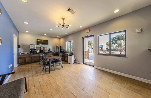 Houston Hotel | Home Place Inn Spring I-45 North & 1960