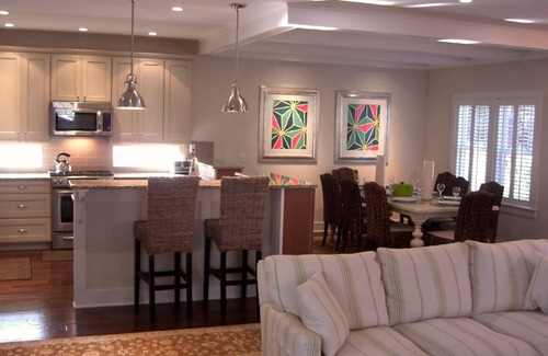 The Pines House | Home Right in Town with Private Pool - Sleeps 10