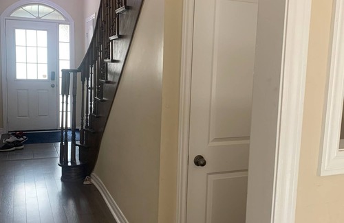 Brampton House | Home Stay Canada