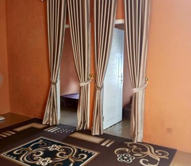 Bukittinggi House | Home Stay Datuak Tagana