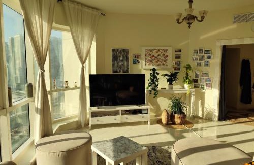 Al Majaz House | Home stay - FOR FEMALE ONLY GUESTS -ممنوع دخول الرجال