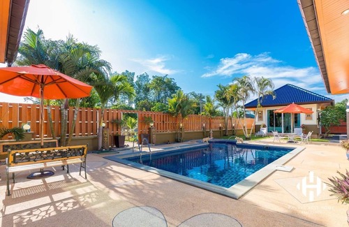 Thep Kasattri Villa | HOME STAY LUXURY VILLA WITH POOL
