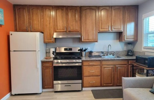 Cherryland Apartment | Home Sweet Home - A Modern Upscale Place Near SF